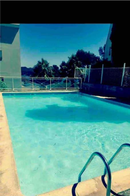 La Digue, 2 Chambres, Vue Mer Et Piscine La Seyne-sur-Mer Bagian luar foto